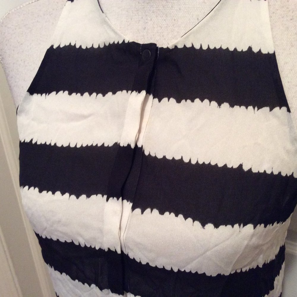 A.L.C. Top XS White Black Graphic Stripe Half Button Semi-Sheer Sleeveless - Picture 4 of 9